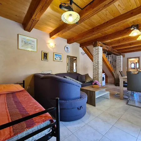 House Kavran 1186 בית נופש